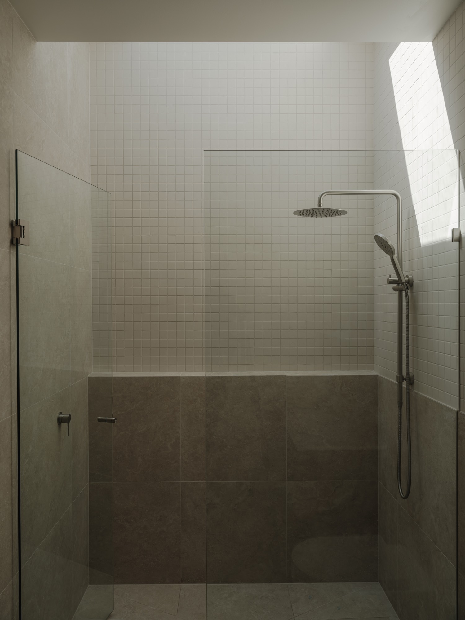 Shorebreak Way — primary bathroom, interior